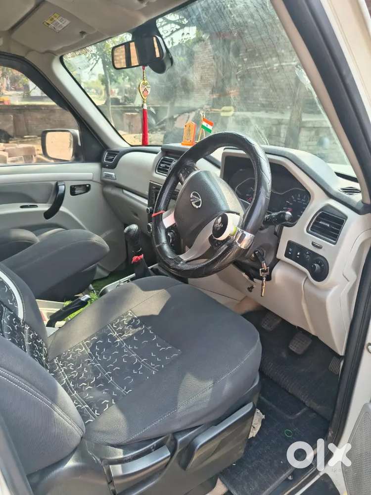 Army Person Ki Gadi Hai Lene Bale Hi Call Mahindra Scorpio Diesel 2017