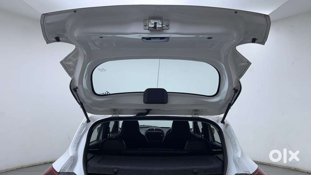 Renault Kwid 1.0 Rxt Amt, 2023, Petrol