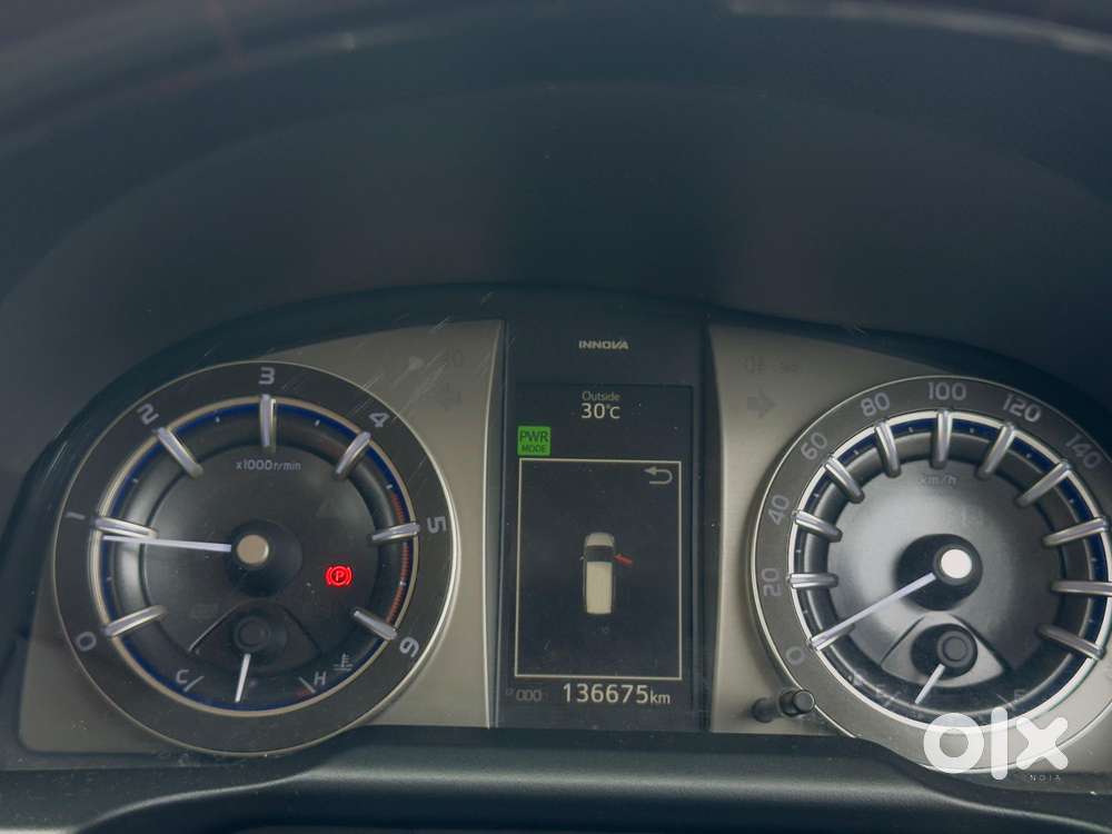 Toyota Innova Crysta 2.4 Vx Mt, 2016, Diesel