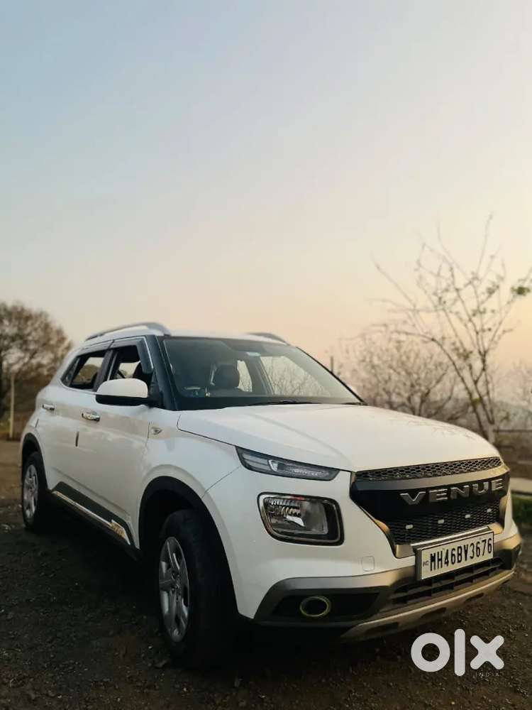 Hyundai Venue Dec 2020 Petrol Good Condition