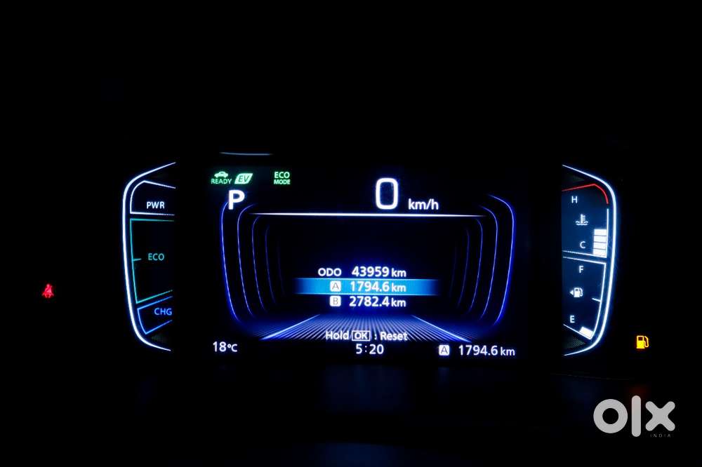 Maruti Suzuki Grand Vitara 1.5 Alpha Plus Intelligent Hybrid Ecvt, 2..