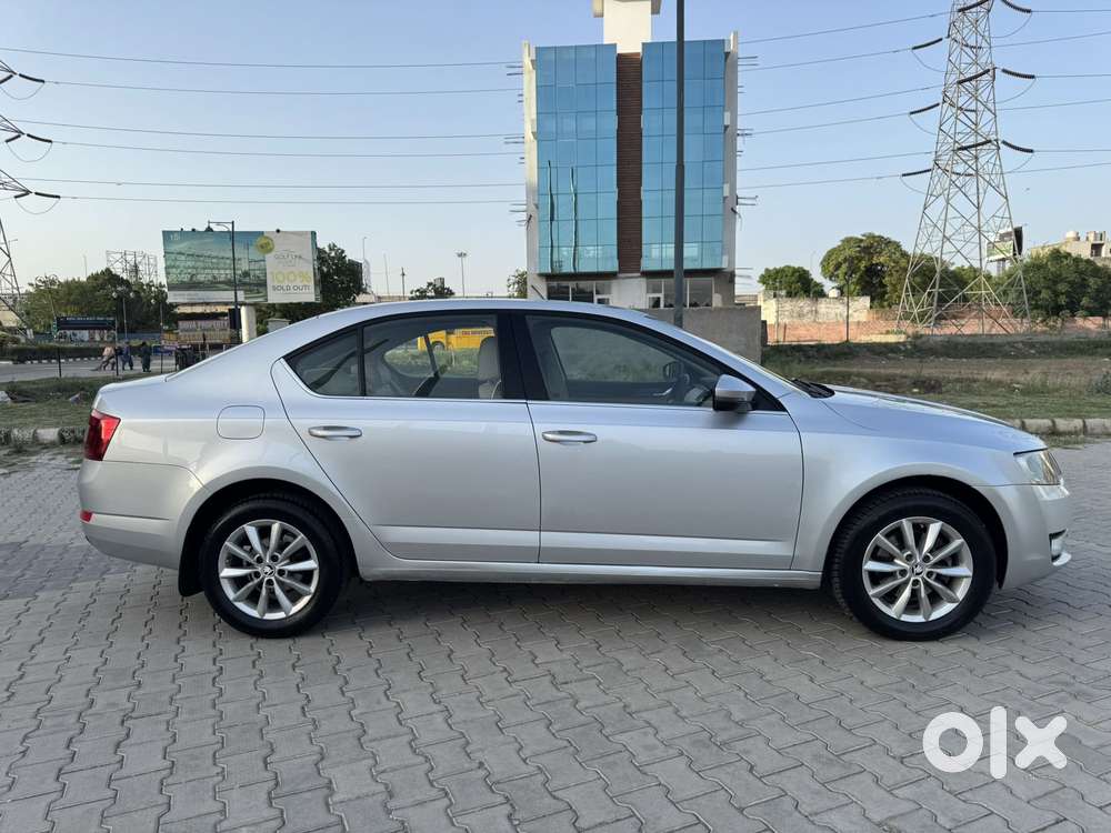 Skoda Octavia 2.0 Tdi Mt Ambition, 2015, Petrol