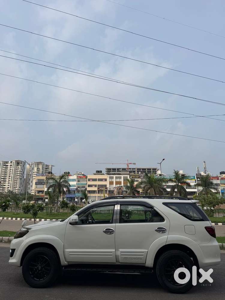 Toyota Fortuner 3.0 4x2 Automatic, 2013, Diesel