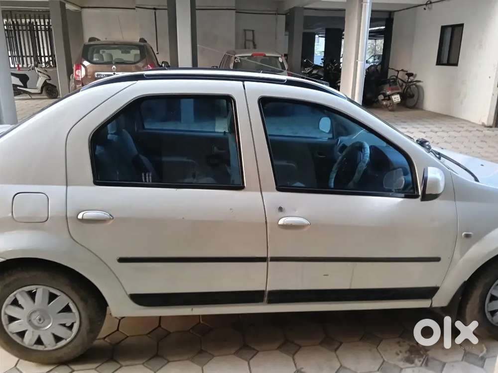 Mahindra E Verito 2012