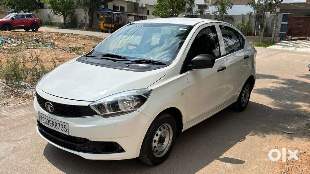 Tata Tigor Xe, 2017, Petrol