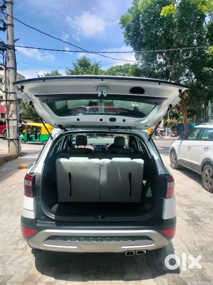 Hyundai Alcazar, 2023, Petrol