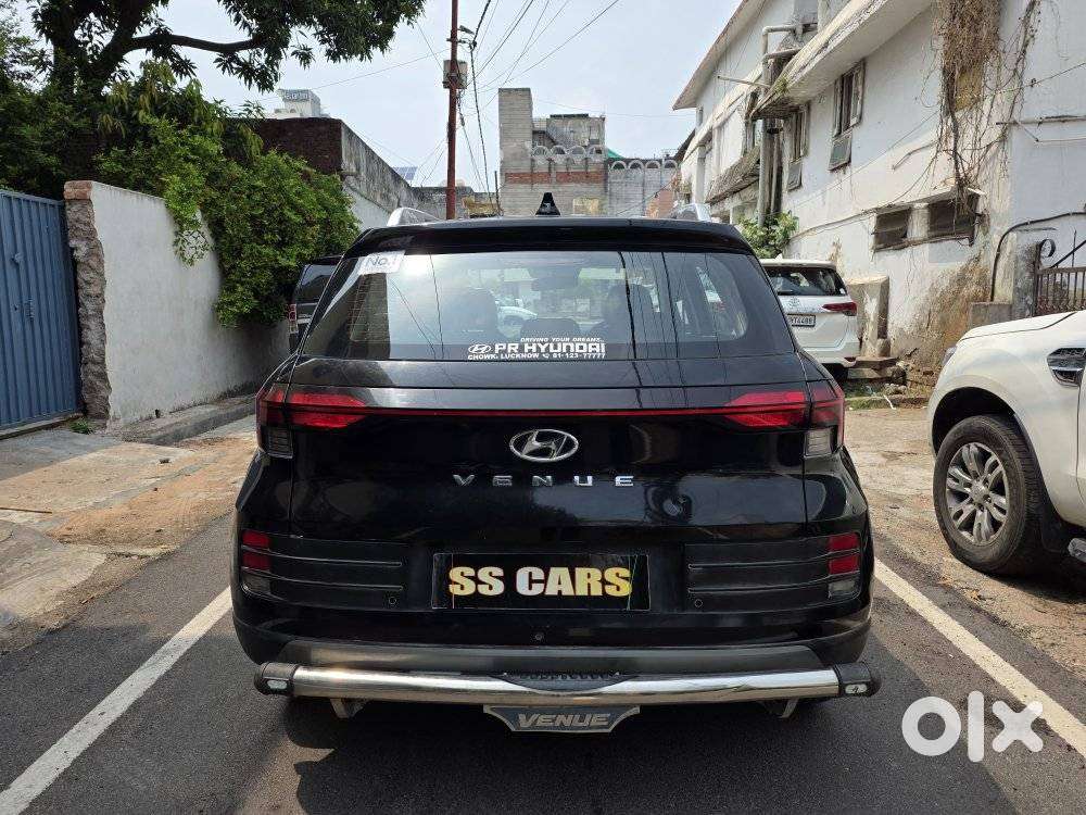 Hyundai Venue Sx 1.2 Mt Knight Edition, 2024, Petrol