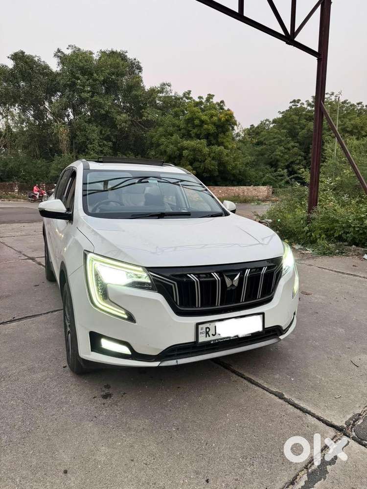 Mahindra Xuv700 2023 Diesel Well Maintained