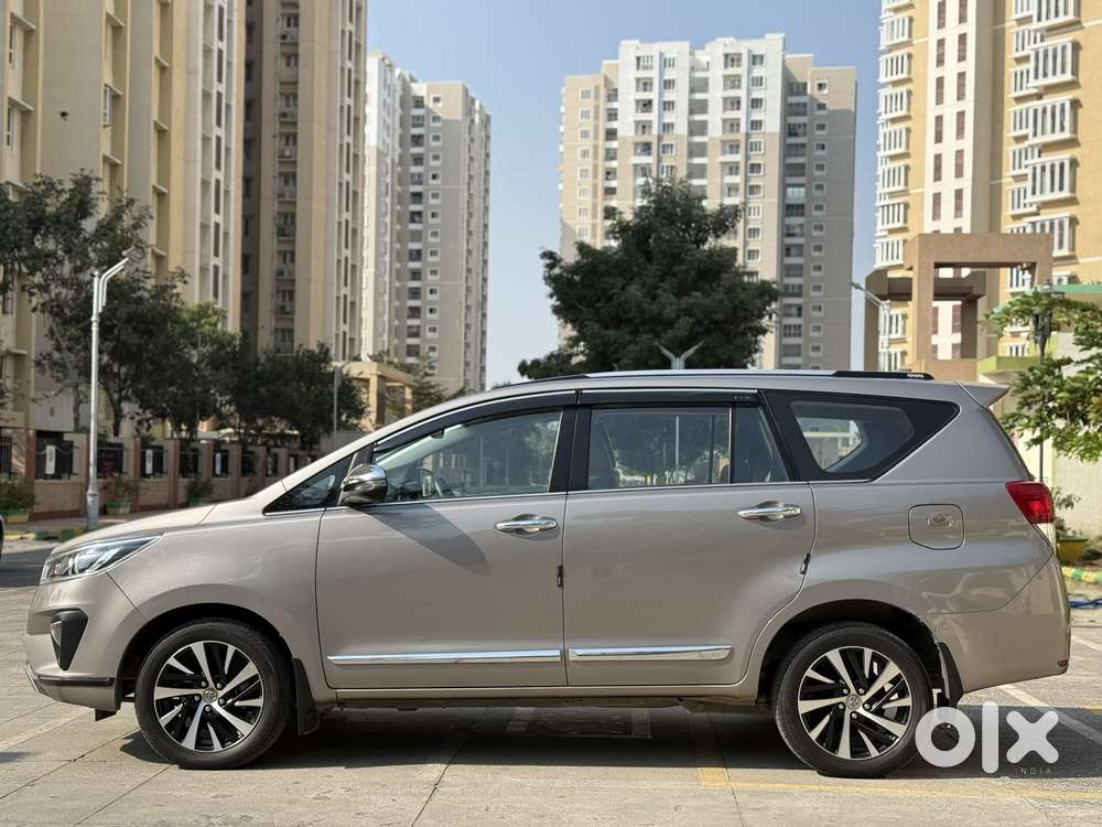 Toyota Innova Crysta