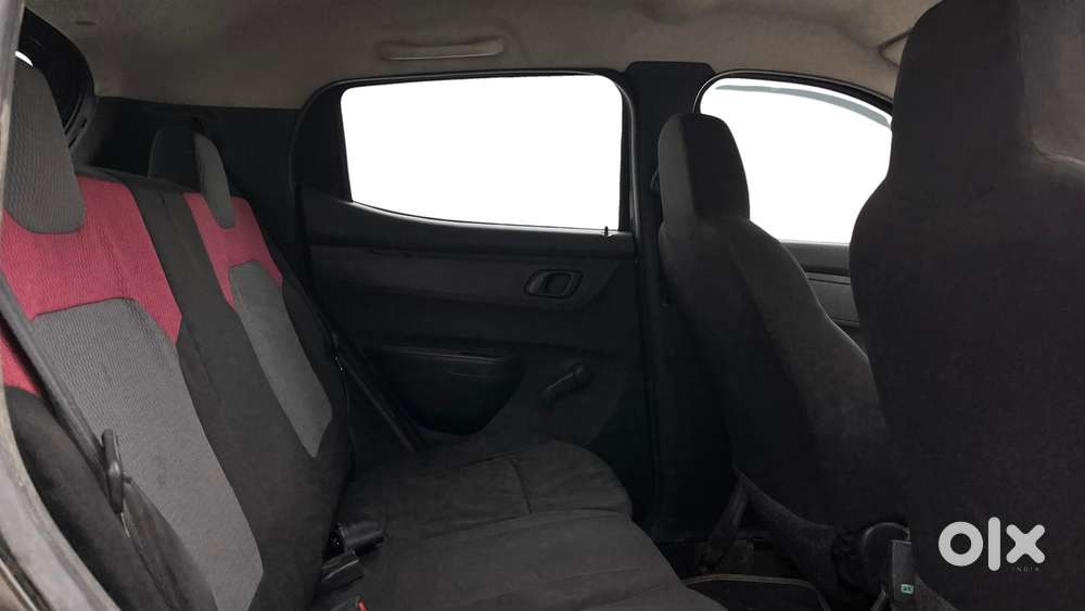 Renault Kwid 1.0 Rxt (o), 2018, Petrol