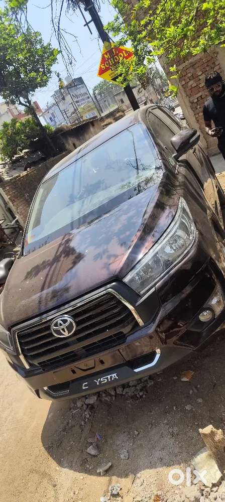 Toyota Innova Crysta 2.4 Mt 2016