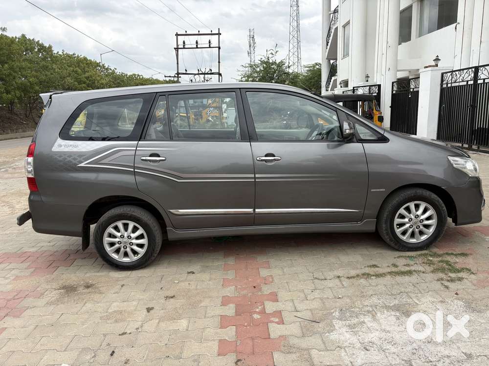 Toyota Innova 2.5 Zx 7 Str Bs-iv, 2014, Diesel