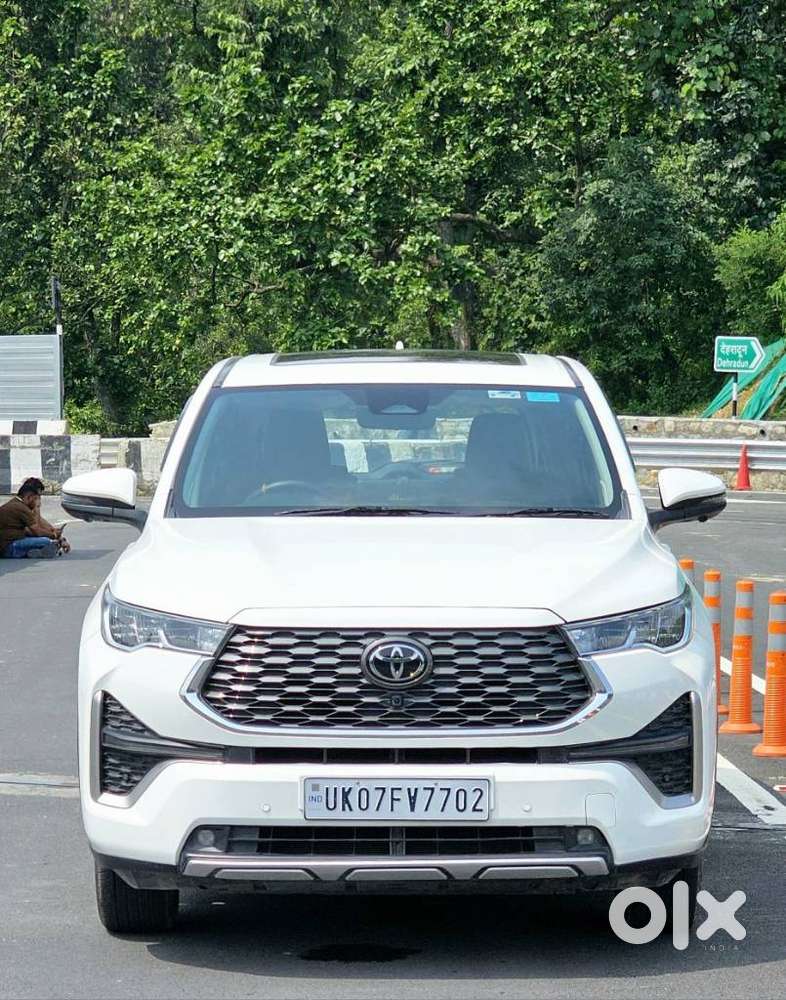 Toyota Innova Hycross 2.0 Zx (o) Hybrid 7 Str, 2024, Petrol