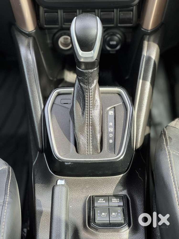 Maruti Suzuki Grand Vitara 1.5 Alpha Plus Intelligent Hybrid Ecvt, 2..