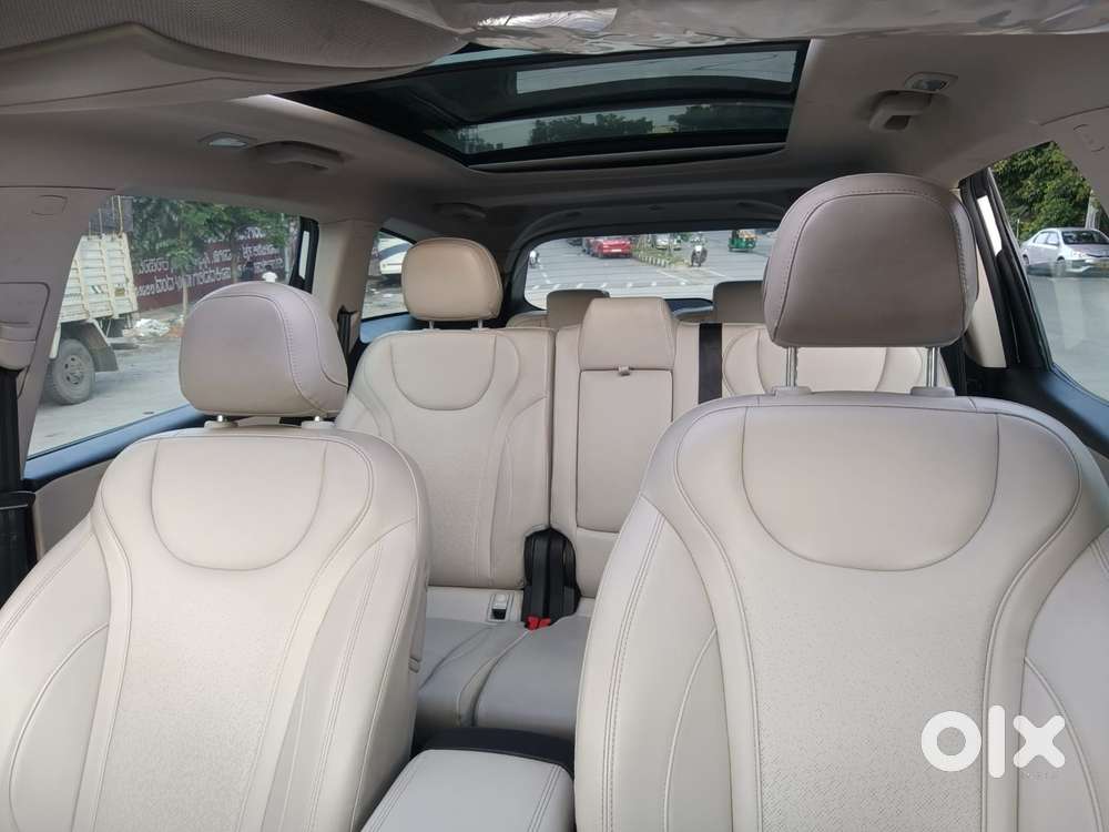 Mahindra Xuv700 2.2 Ax 7 Diesel At Str, 2022, Diesel