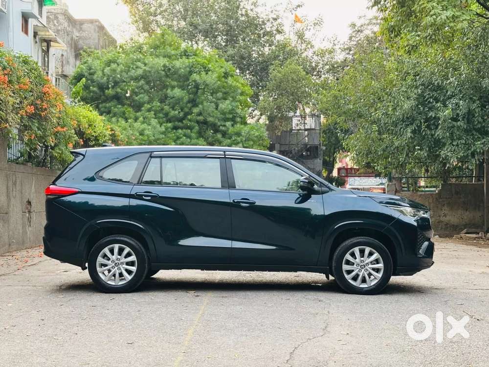 Toyota Innova Hycross 2.0 Vx Hybrid 7 Str, 2025, Petrol