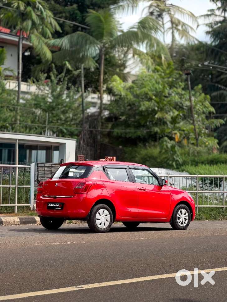 Maruti Suzuki Swift Vxi + Manual, 2023, Petrol