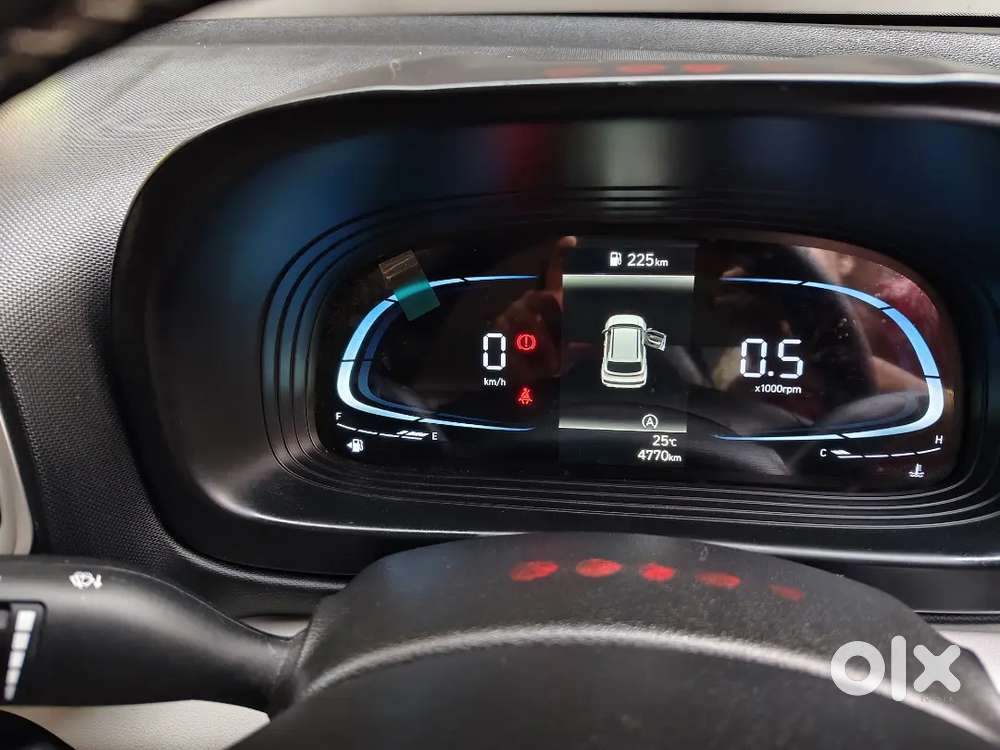 Hyundai Venue 1.2 Kappa Mt S (2023 Model) (only 4800 Km Driven)