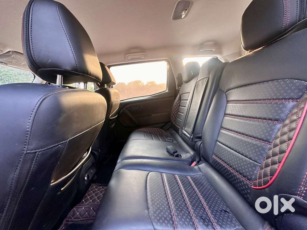 Mahindra Scorpio N Z4 Petrol Mt 7 Str, 2023, Petrol