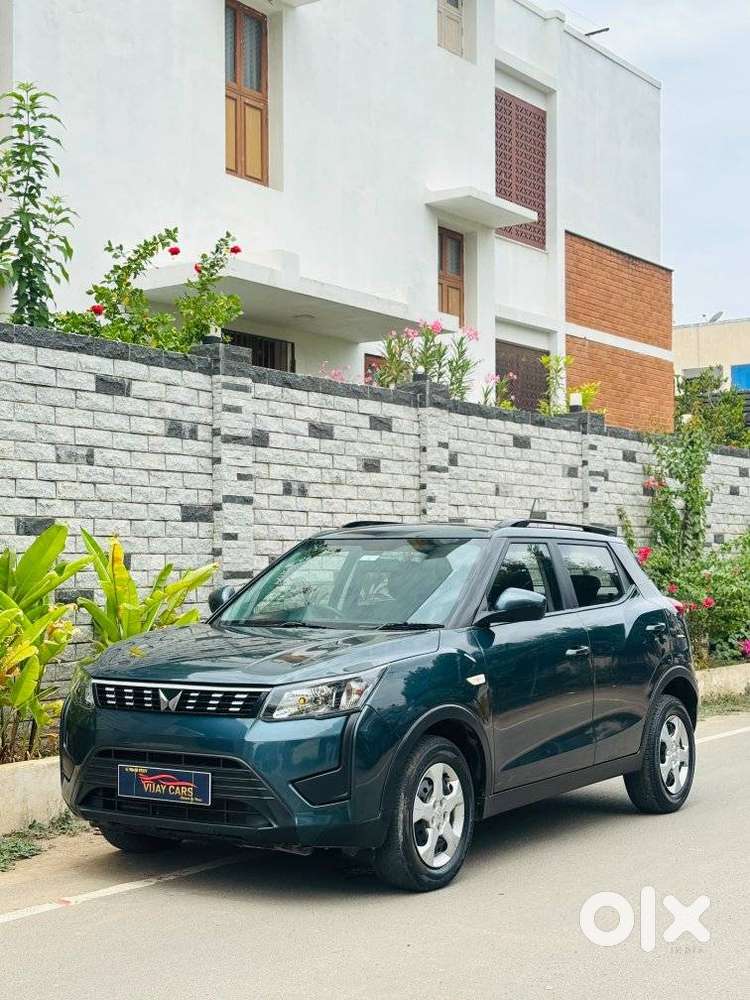 Mahindra Xuv300 W6 Amt Diesel, 2023, Diesel