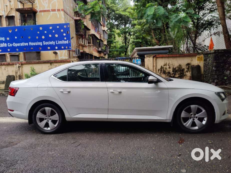 Skoda Superb Style 1.8 Tsi At, 2018, Petrol