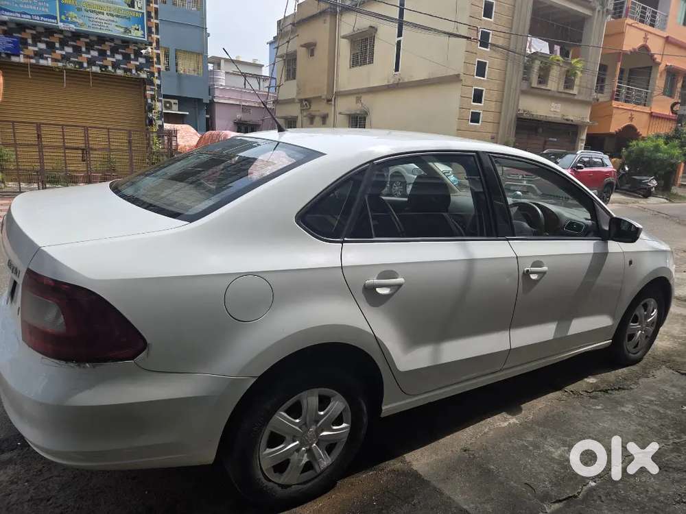 Skoda Rapid 1.6 Active 2012