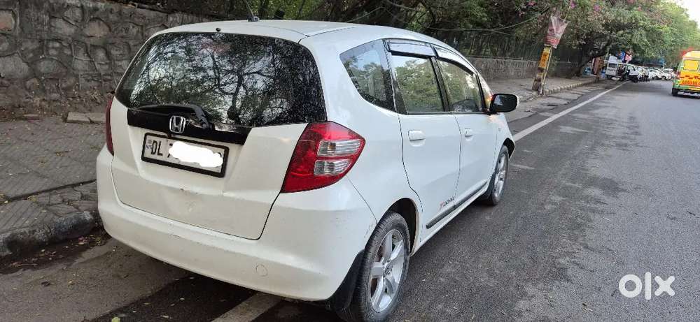 Honda Jazz Select 1.2 (2011)  2nd Owner  Well Maintained  White