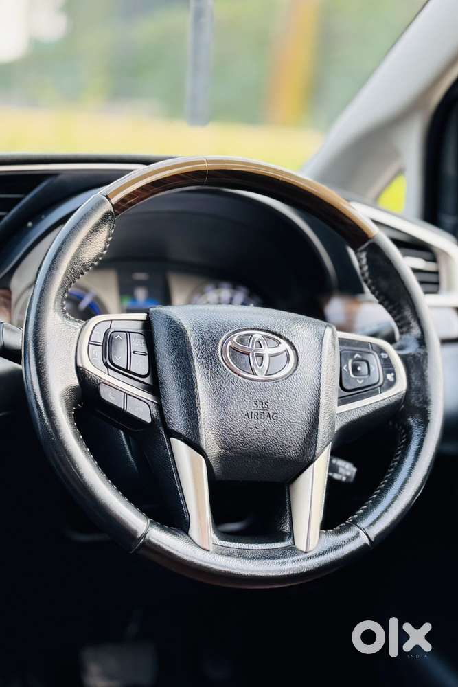 Toyota Innova Crysta 2.8 Zx At, 2016, Diesel