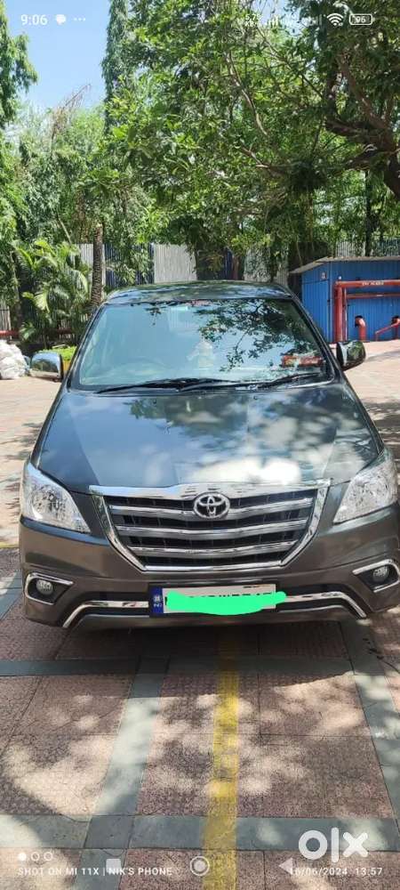 Toyota Innova 2.5v 2009 Model
