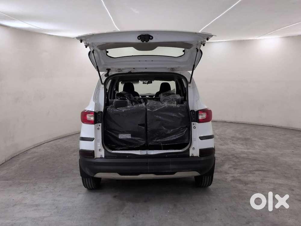 Renault Triber Rxz Easy-r Amt, 2022, Petrol