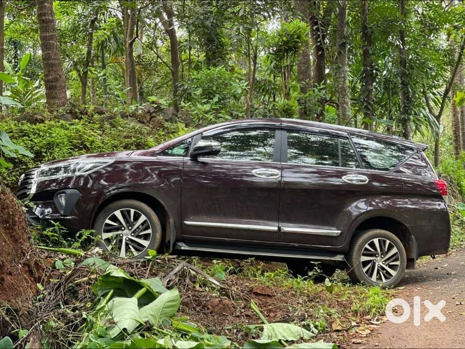 Toyota Innova Crysta Diesel 2021