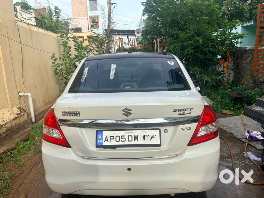 Maruti Suzuki Swift Dzire 2016 Petrol 125000 Km Driven