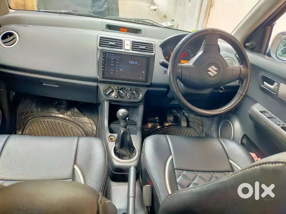 Maruti Suzuki Swift Petrol Manual 2011