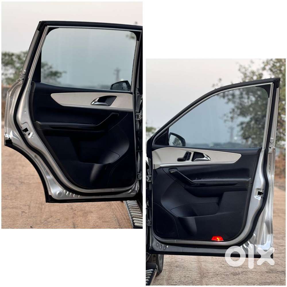 Mahindra Xuv700 2.0 Ax 7 Petrol At Str, 2022, Petrol