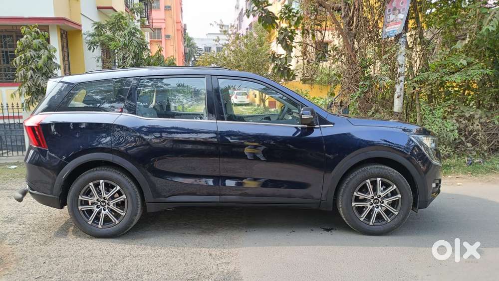 Mahindra Xuv700 2.0 Ax 7 Petrol At Str, 2025, Petrol