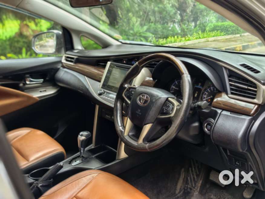 Toyota Innova Crysta 2.8 Z, 2016, Diesel