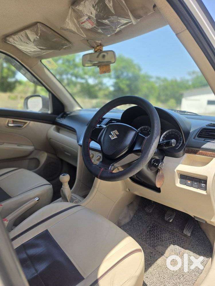 Maruti Suzuki Swift Dzire 1.2 Vxi Bsiv, 2013, Petrol