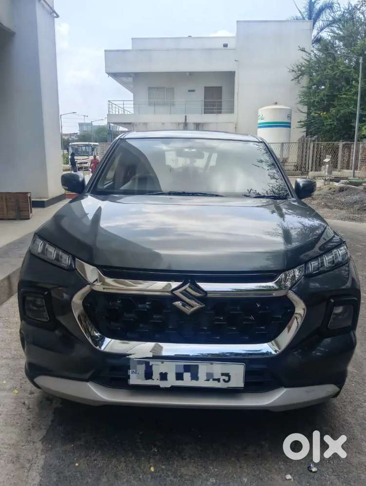 Maruti Suzuki Grand Vitara 7 Seater 2023 Petrol Well Maintained