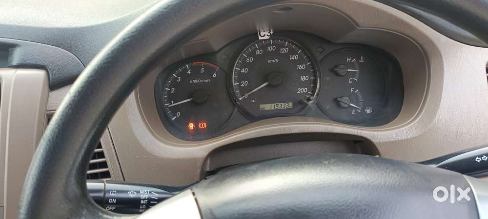 Toyota Innova 2.5 G (diesel) 8 Seater, 2015, Diesel