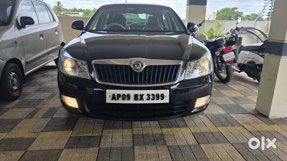 Skoda Laura Elegance 2010 Diesel Automatic