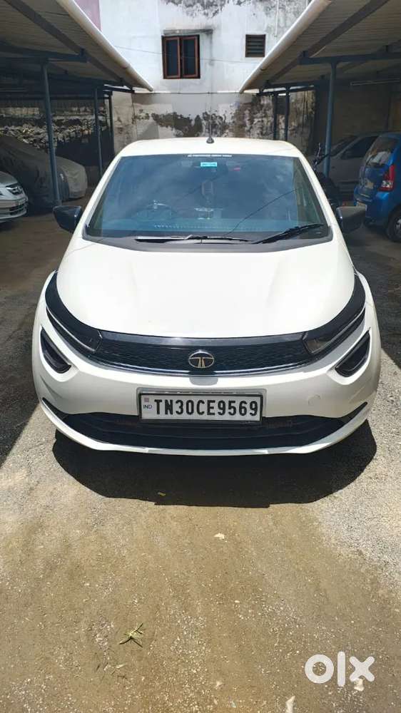 Tata Altroz 2024 Petrol Well Maintained