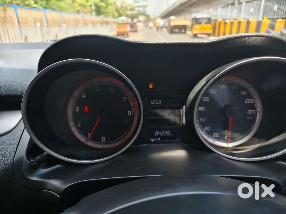 Maruti Suzuki Swift Vxi Optional, 2023, Petrol
