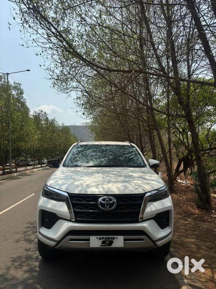Toyota Fortuner 2022 Diesel 130028 Km Driven