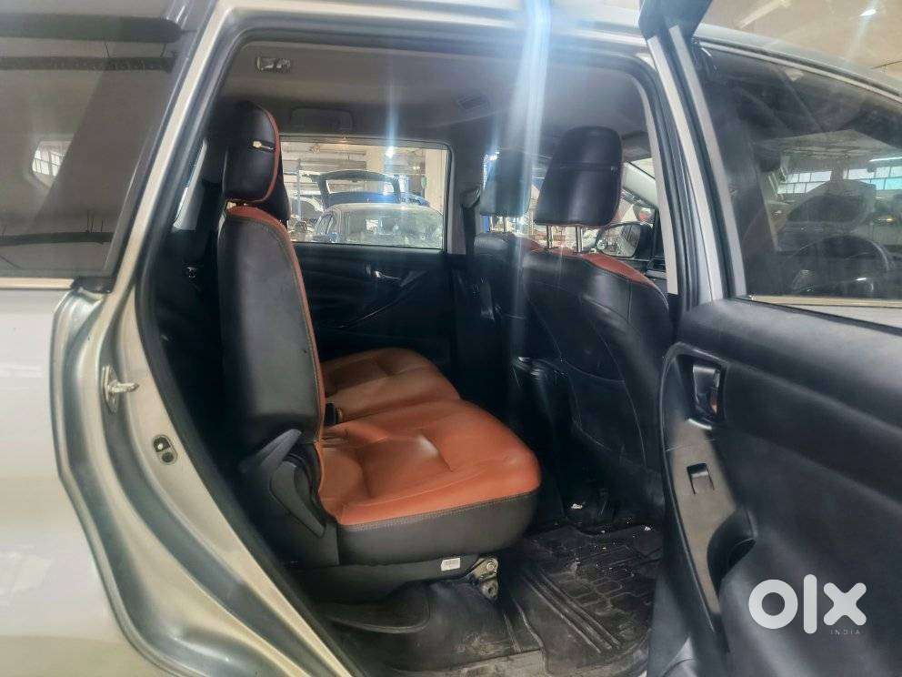Toyota Innova Crysta 2.4 G Mt, 2023, Diesel