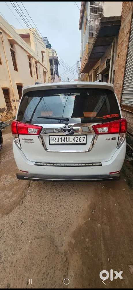 Toyota Innova Crysta 2025 Diesel 25000 Km Driven