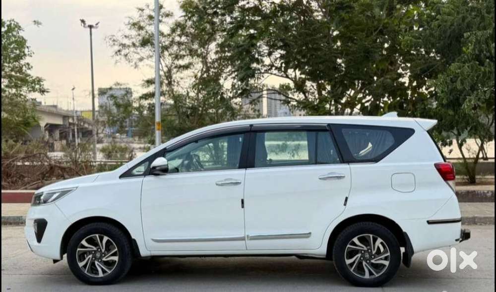 Toyota Innova Crysta 2.4 V, 2022, Diesel