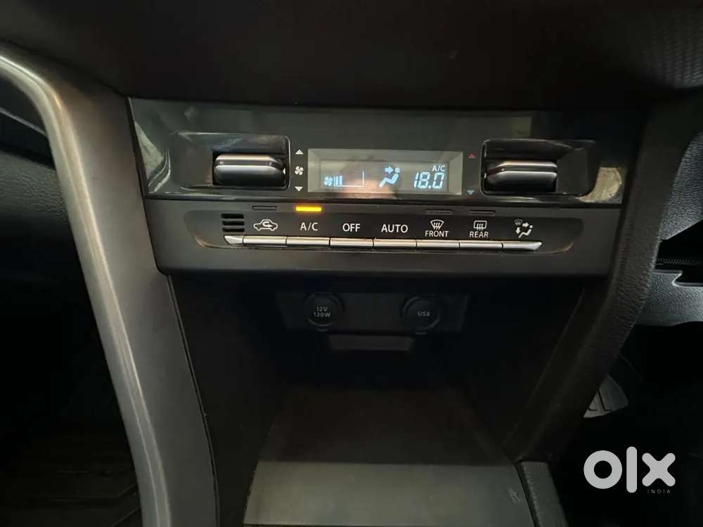 2022 Breeza Zxi Smart Hybrid