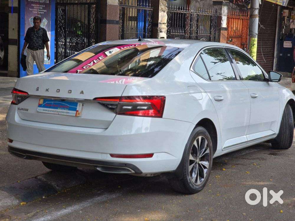 Skoda Superb 2.0 Tsi At L&k, 2021, Petrol