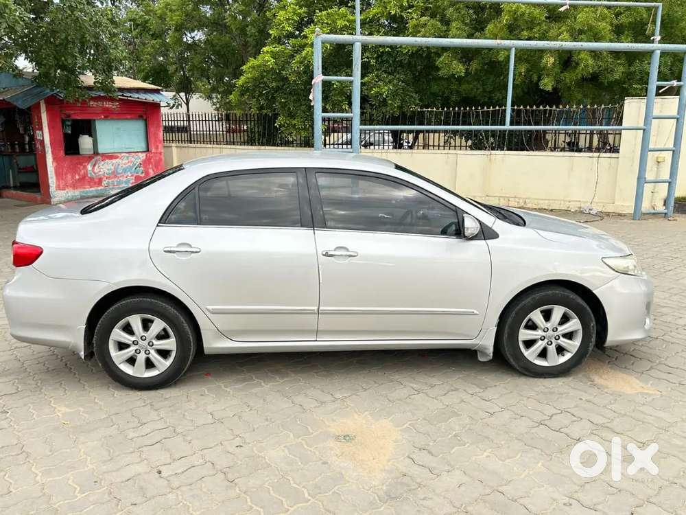 Toyota Corolla Altis 2013 Car