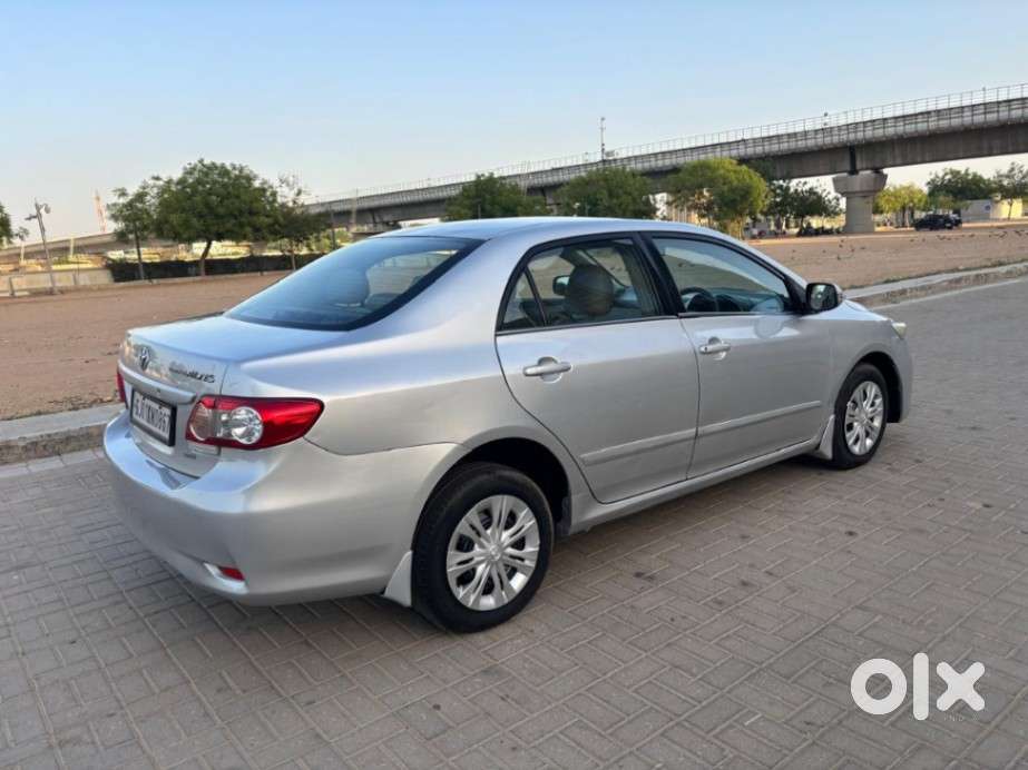 Toyota Corolla Altis [2008-2011] 1.8 J, 2011, Petrol